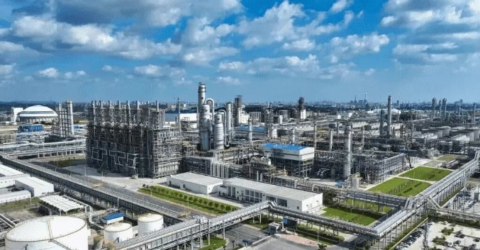 广西石化项目投料开车成功 evo视讯十一台设备覆盖生产全流程